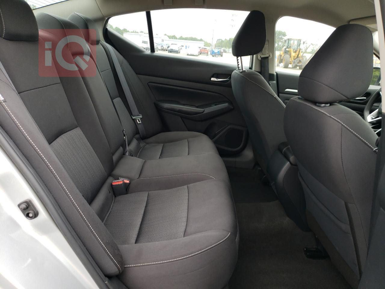 نيسان ألتيما